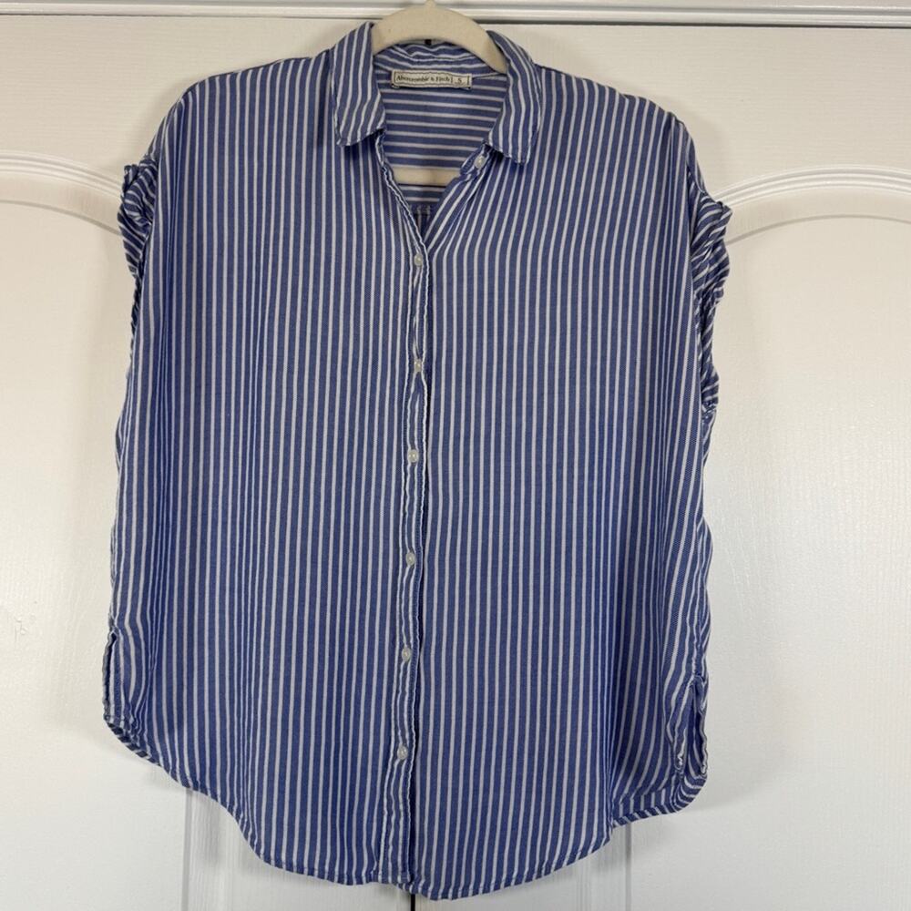 Abercrombie & Fitch Blue White Striped Cap Sleeve Button Down Viscose Small
